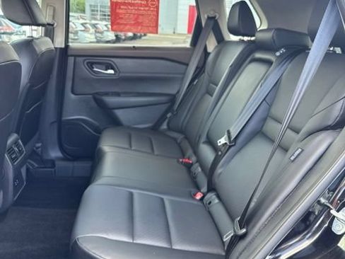 Certified 2023 Nissan Rogue SV w/ SV Premium B Package AWD/4WD image 11