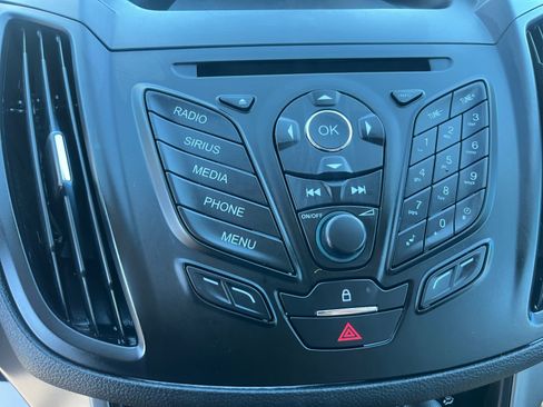 Used 2015 Ford Escape SE image 28