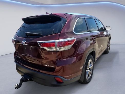 Used 2015 Toyota Highlander XLE AWD/4WD image 4