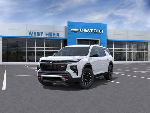 New 2026 Chevrolet Traverse Z71 w/ LPO, Floor Liner Package image 8