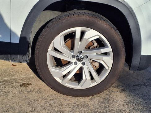 Used 2021 Volkswagen Atlas SE image 26