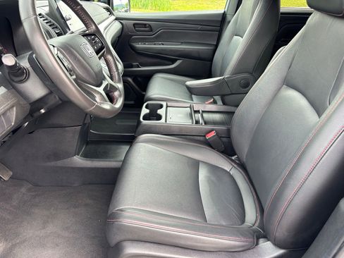 Used 2025 Honda Odyssey Sport-L image 18