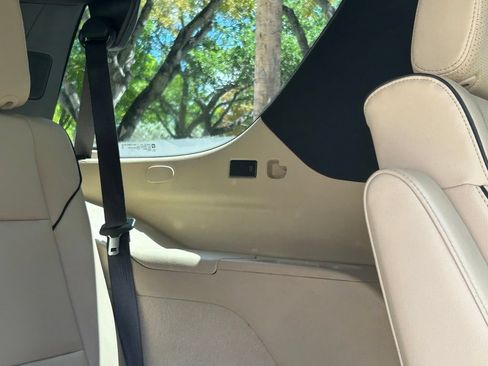 Used 2023 Cadillac Escalade Premium Luxury w/ Performance Package AWD/4WD image 51