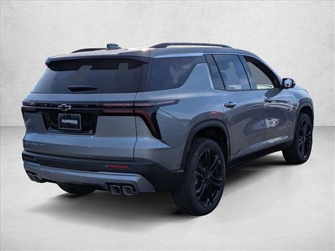 New 2026 Chevrolet Traverse LT w/ Enhanced Driving Package image 2