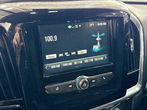 Used 2018 Chevrolet Traverse LS image 15