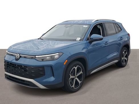 New 2026 Volkswagen Tiguan SE image 2