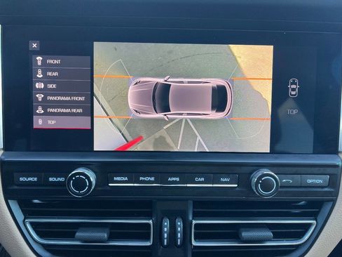 Used 2021 Porsche Macan image 26