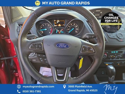 Used 2017 Ford Escape SE w/ SE Sport Appearance Package image 28