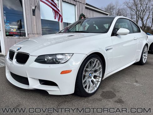 Used 2011 BMW M3 Competition image 2