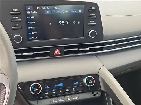 Used 2026 Hyundai Elantra Sport FWD image 14