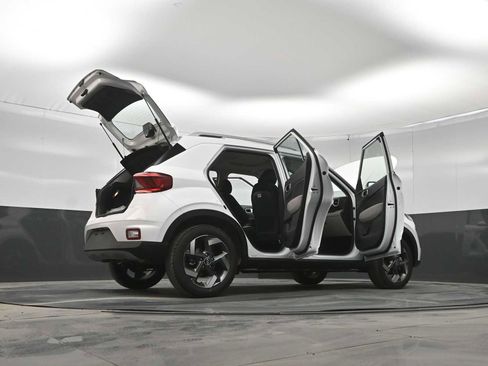 New 2026 Hyundai Venue SEL FWD image 45