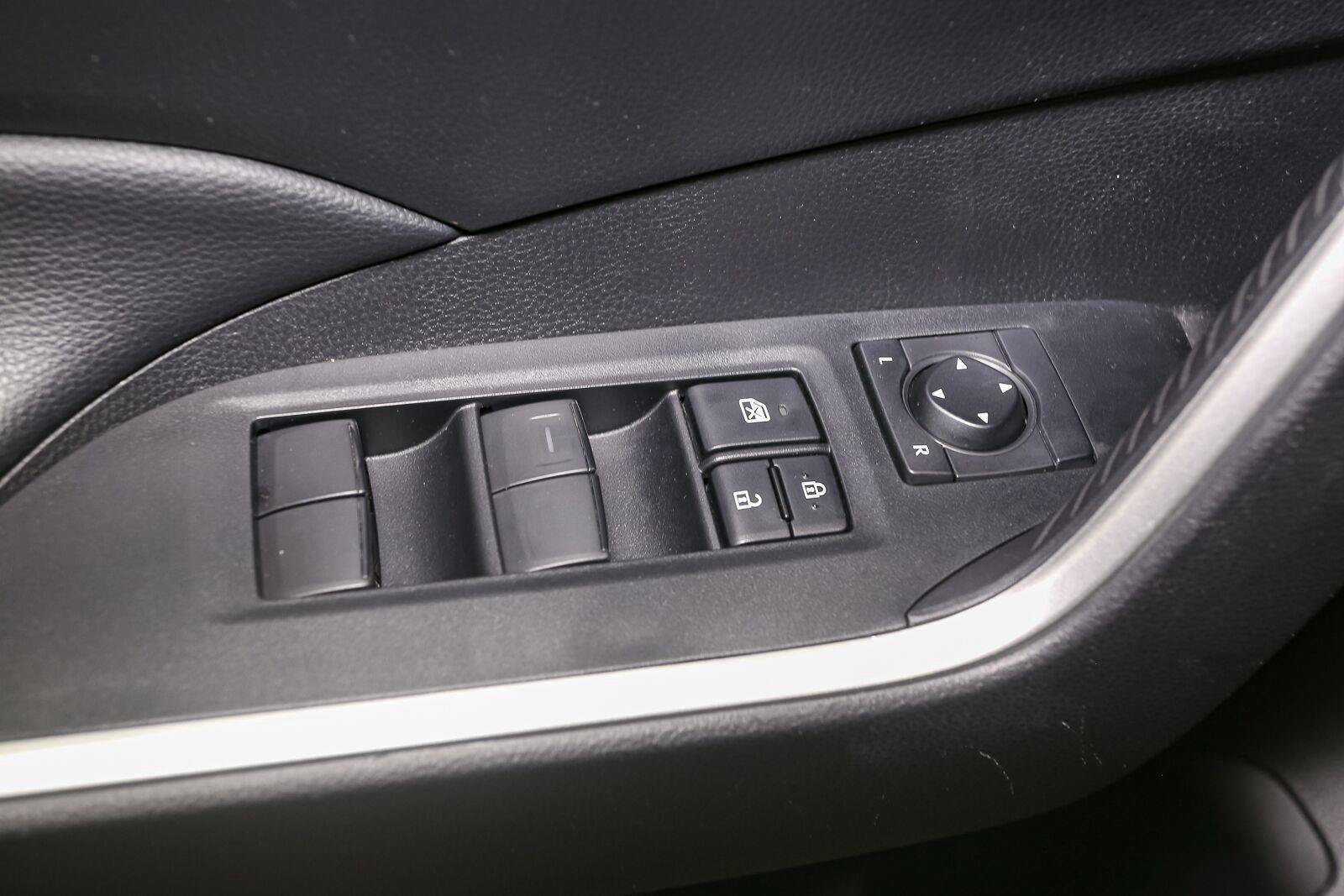 Certified 2024 Toyota RAV4 LE AWD/4WD image 39