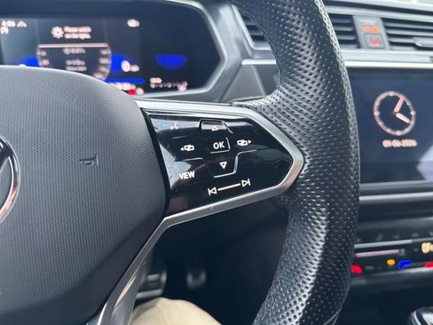Certified 2023 Volkswagen Tiguan SE R-Line image 19