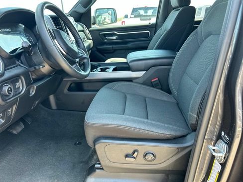 Used 2024 RAM 1500 Big Horn AWD/4WD image 3