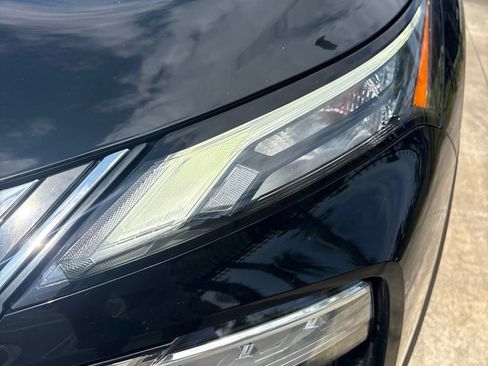 Used 2021 Nissan Rogue SV w/ Premium Package FWD image 7