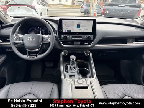 New 2026 Toyota Grand Highlander Limited image 12