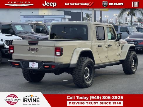 Certified 2022 Jeep Gladiator Mojave w/ Cold Weather Group image 6