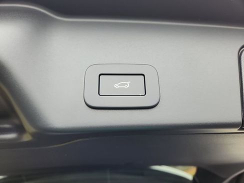 Certified 2026 Land Rover Range Rover Evoque S AWD/4WD image 14
