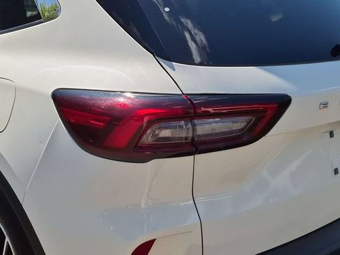 Certified 2023 Ford Escape SE FWD image 9