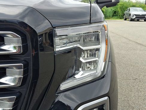 Used 2020 GMC Sierra 1500 AT4 w/ AT4 Premium Package AWD/4WD image 9