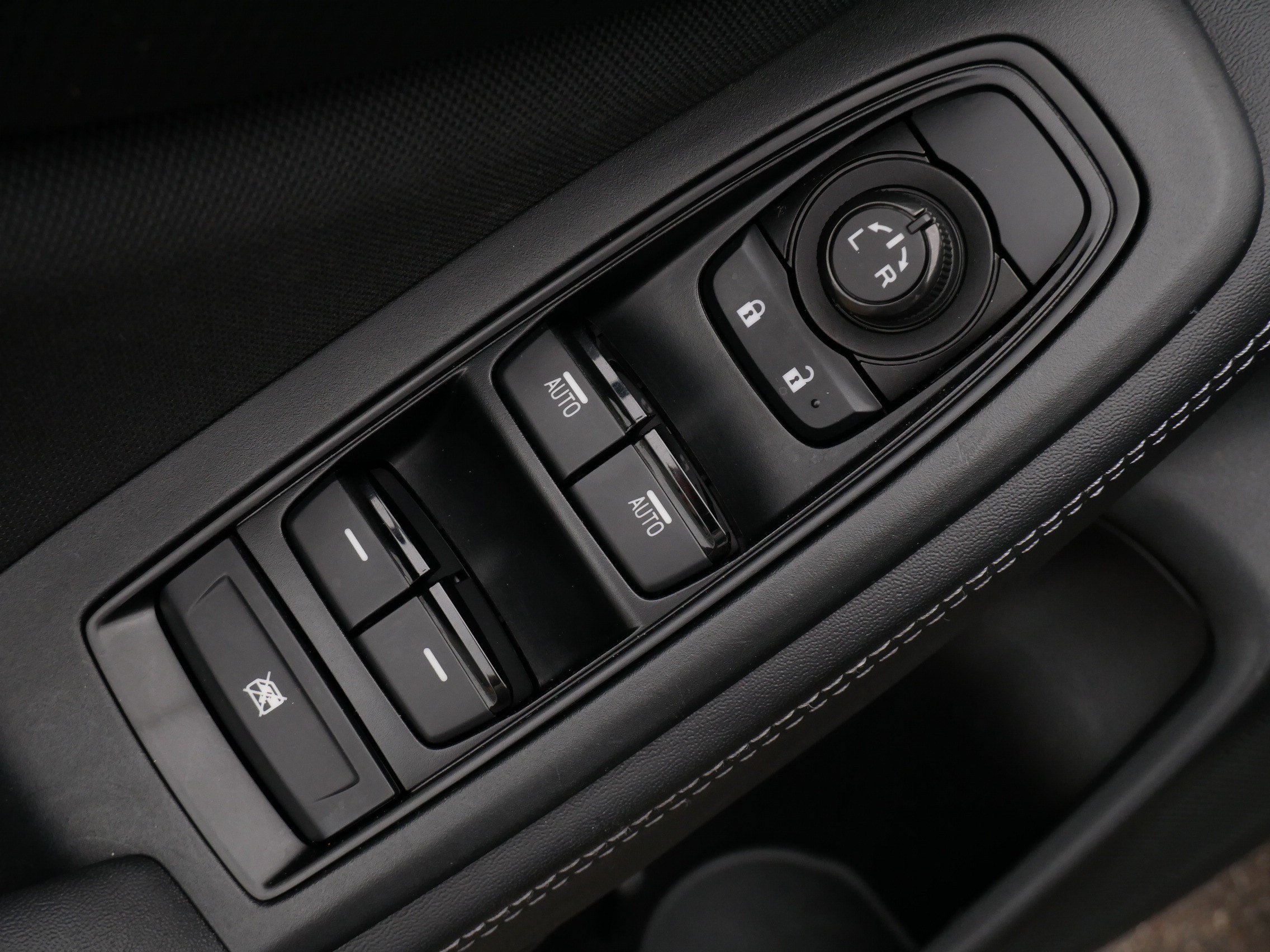 Used 2024 Subaru Forester Premium AWD/4WD image 19