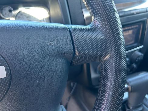 Used 2010 HUMMER H3 AWD/4WD image 19