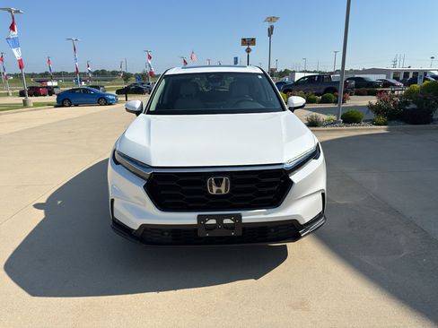 Used 2025 Honda CR-V EX-L image 2