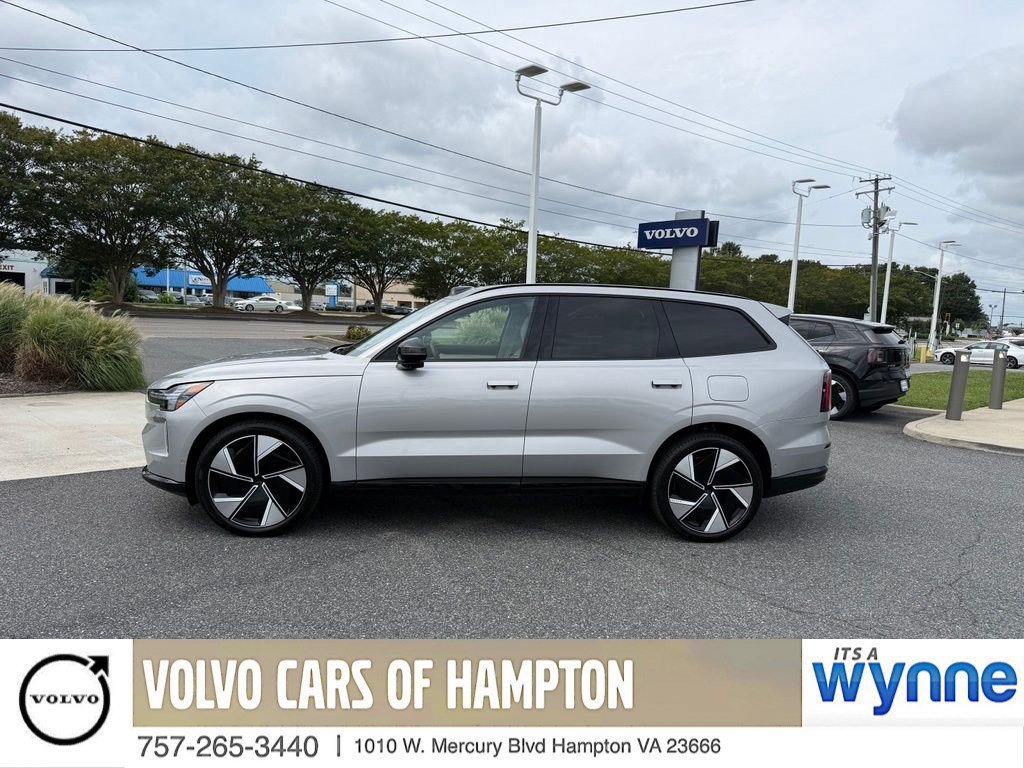 Used 2025 Volvo EX90 Ultra AWD/4WD image 1