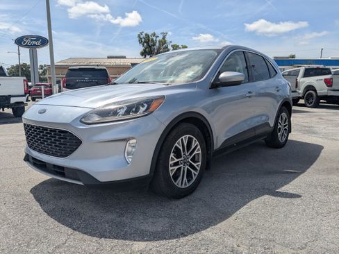 Used 2022 Ford Escape SEL w/ Technology Package FWD image 8