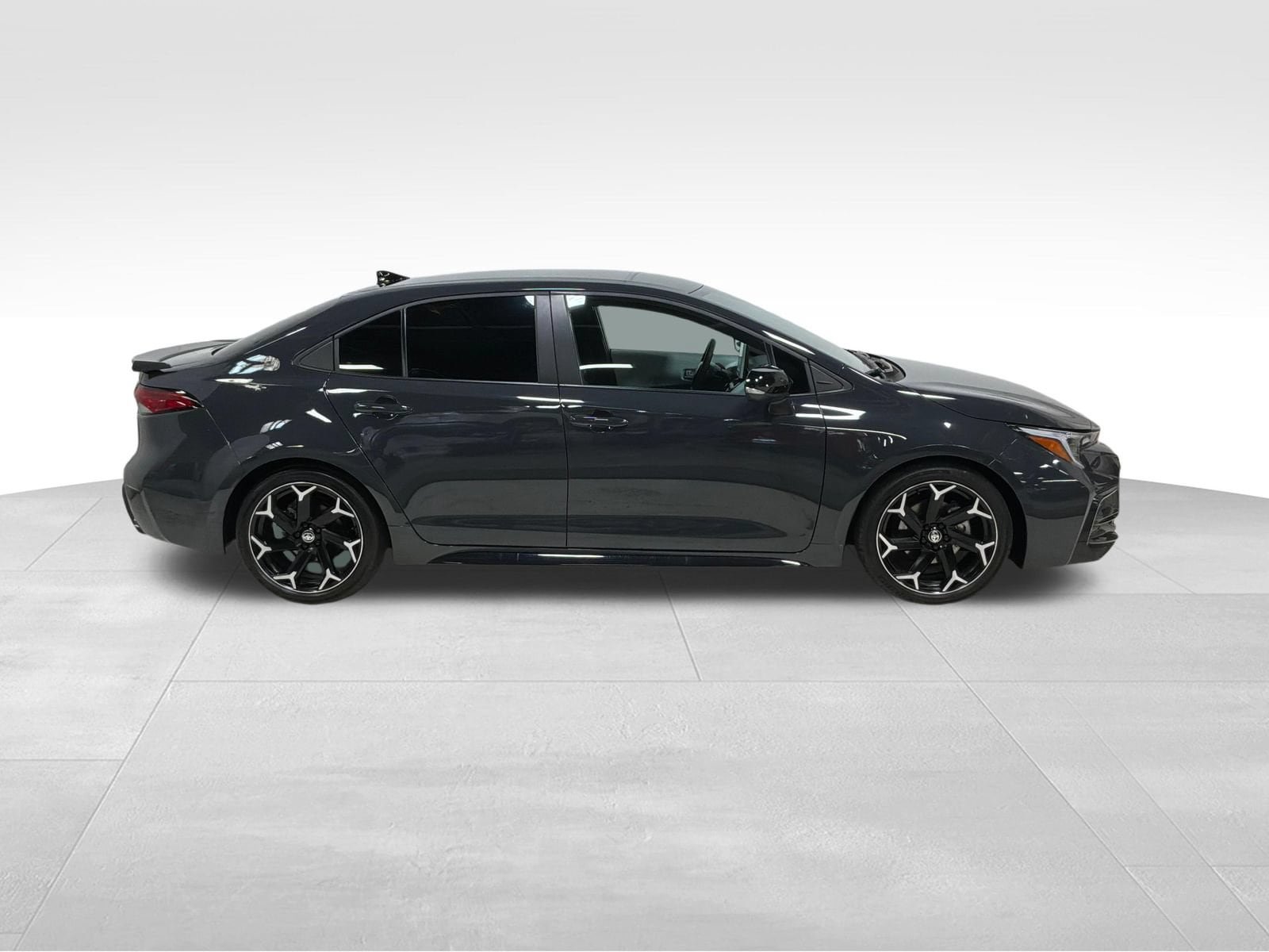Used 2025 Toyota Corolla FX w/ Convenience Package FWD image 4