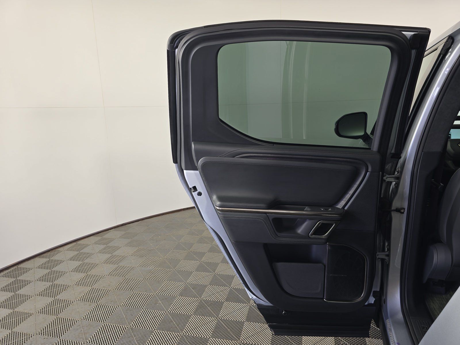 Used 2022 Rivian R1T Launch Edition AWD/4WD image 17