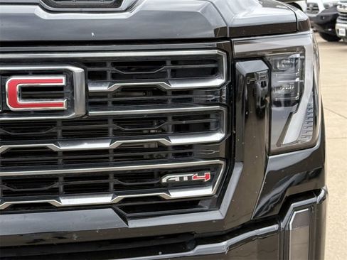 Used 2024 GMC Sierra 2500 AT4 w/ AT4 Premium Plus Package image 8