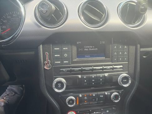 Used 2017 Ford Mustang Coupe RWD image 8