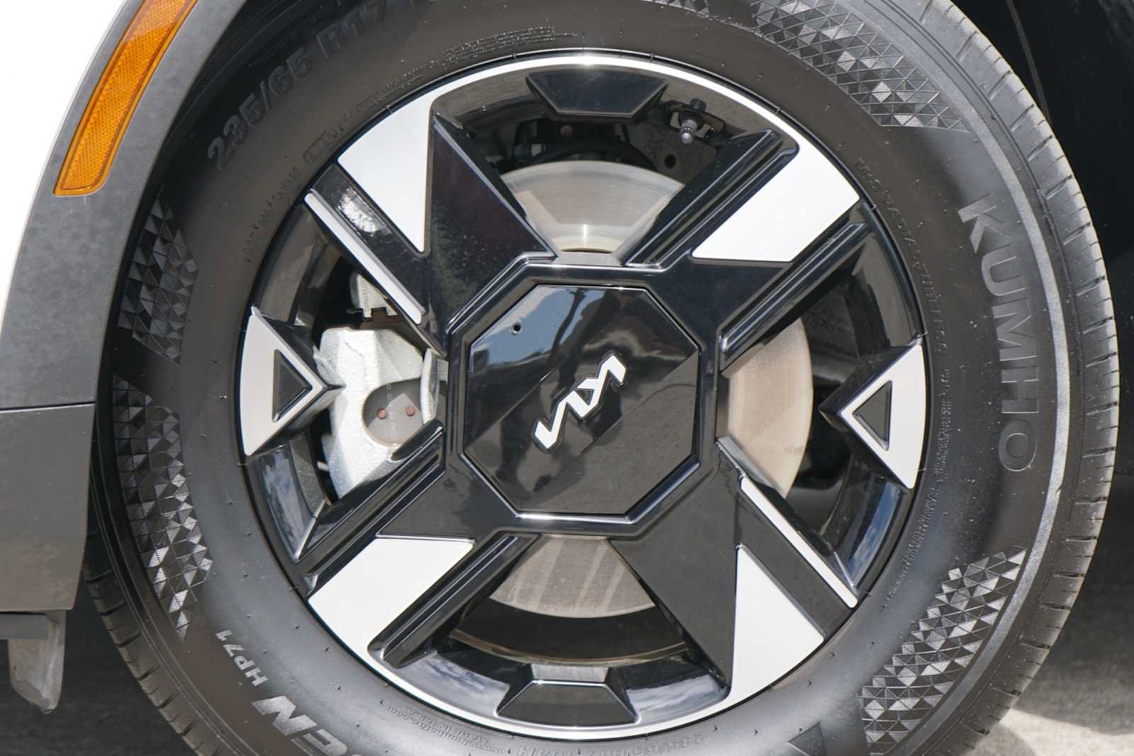 Certified 2026 Kia Sportage LX FWD image 2