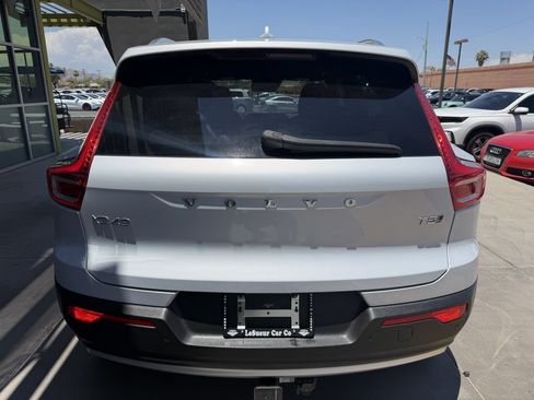 Used 2020 Volvo XC40 T5 Momentum w/ Protection Package Premier AWD/4WD image 13