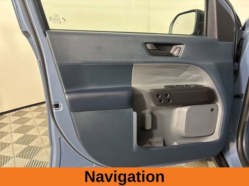 Used 2024 Ford Maverick Lariat w/ Black Appearance Package image 9