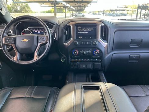 Used 2019 Chevrolet Silverado 1500 High Country w/ High Country Premium Package AWD/4WD image 17