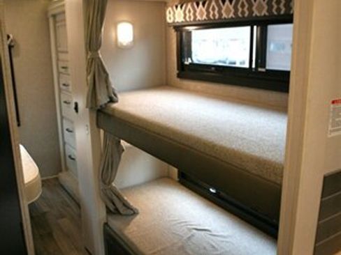 Used 2022 Ford E-450 and Econoline 450 Super Duty w/ Motorhome Prep Package image 36