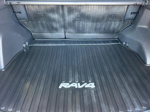 Certified 2022 Toyota RAV4 XLE w/ XLE Grade Weather Package AWD/4WD image 16