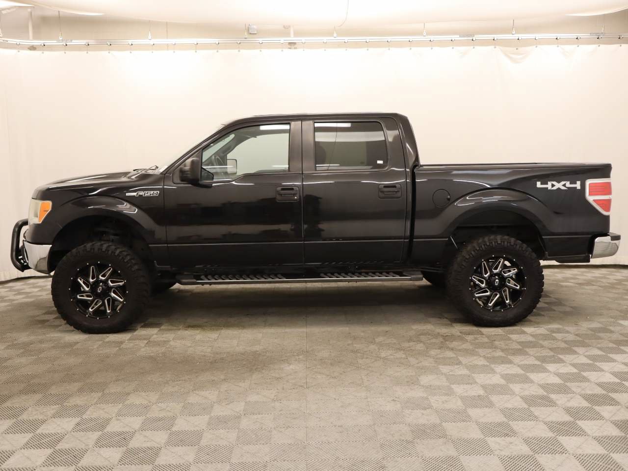 Used 2014 Ford F150 XLT AWD/4WD image 2