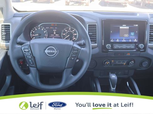 Used 2022 Nissan Frontier SV w/ Technology Package image 25