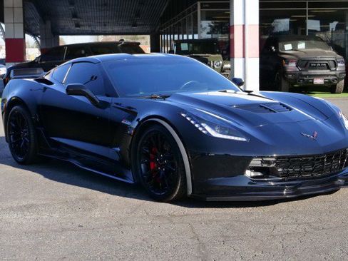 Used 2016 Chevrolet Corvette Z06 w/ 3LZ Preferred Equipment Group image 4