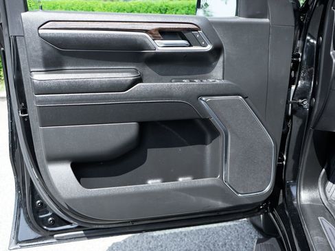 Used 2023 GMC Sierra 1500 Elevation w/ LPO, Elevation Black Package image 15