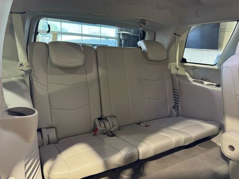 Used 2015 Cadillac Escalade Luxury image 20
