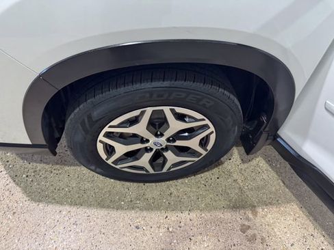 Used 2019 Subaru Forester Premium AWD/4WD image 30