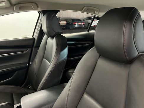 Used 2020 MAZDA MAZDA3 Sedan w/ Select Package FWD image 17