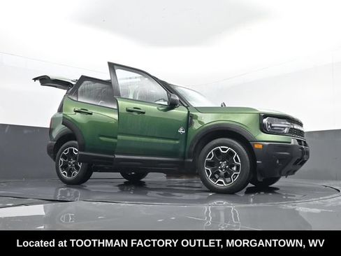 Used 2025 Ford Bronco Sport Outer Banks w/ Outer Banks Tech Package+ AWD/4WD image 32