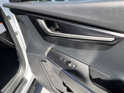 Used 2025 Kia EV6 Wind RWD image 16