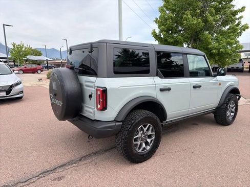 Used 2024 Ford Bronco Badlands AWD/4WD image 9