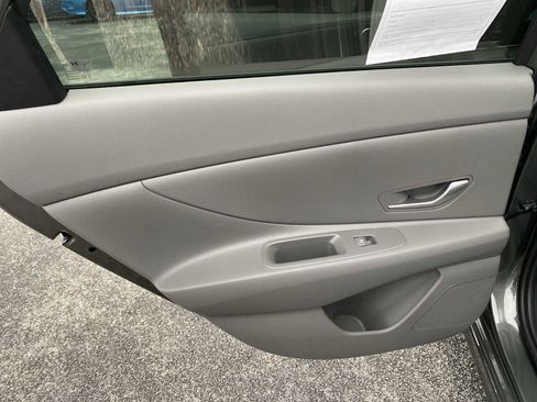 Certified 2025 Hyundai Elantra Blue image 30